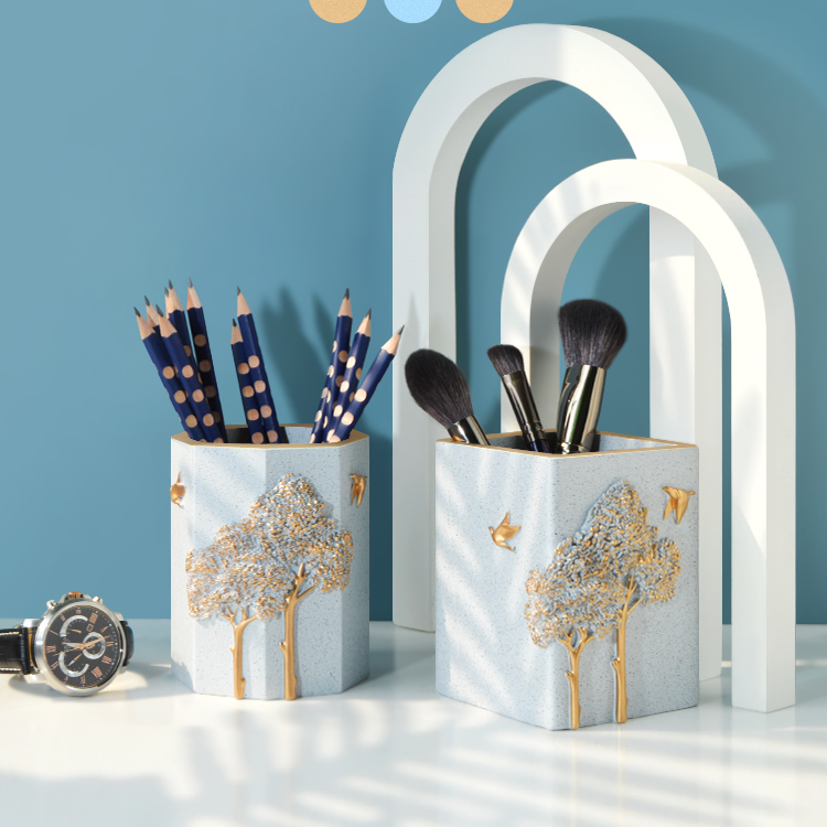 Exquisite Relief Tree Pen Holder