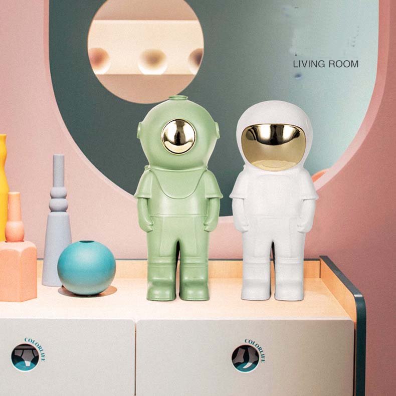 Modern Abstract Geometric Space Astronaut Sculpture Ornament
