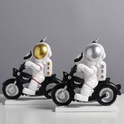 Creative Astronaut Riding A Motorcycle Desktop Decoration Sculpture