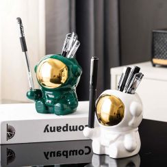 Creative Cartoon Astronaut Pen Holder