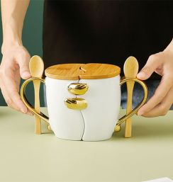 Exquisite Ceramic Couple Hug Cup