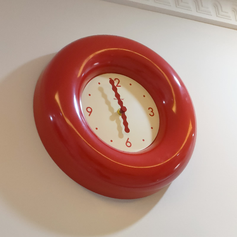 Modern Minimalist Round Wall Clock - Sleek Art  Decor for Home & Office (Orange/Red/Black)